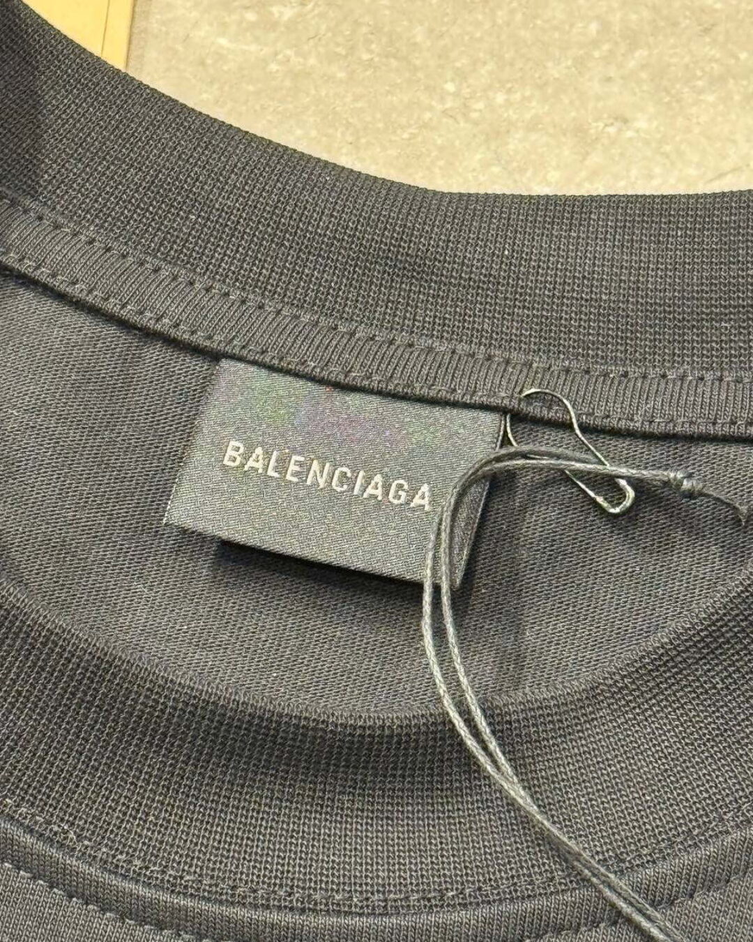 Футболка Balenciaga — фото 7
