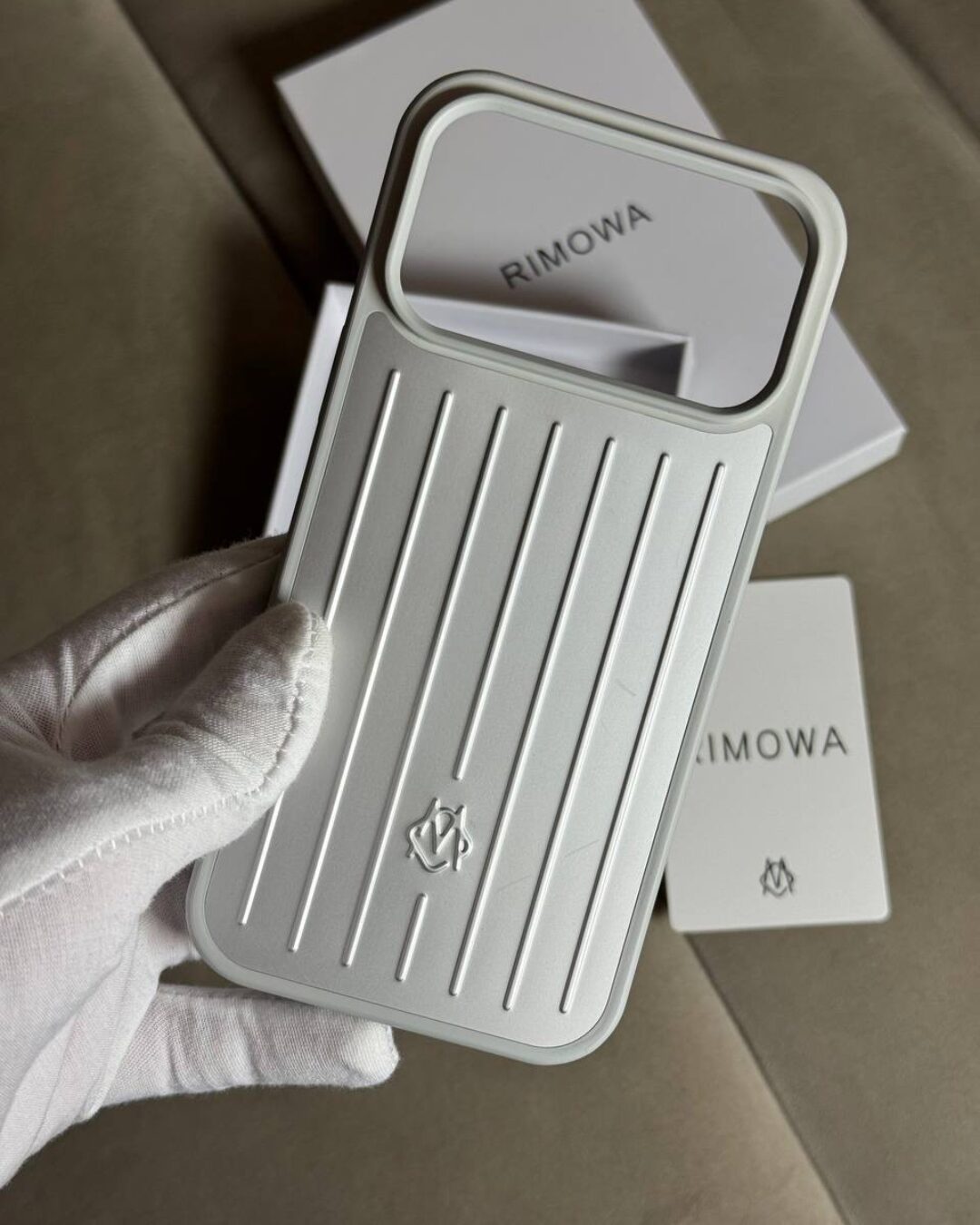 Чехол Rimowa (IPhone 17 Pro Max)