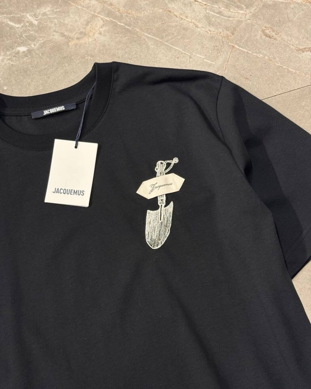 Футболка Jacquemus