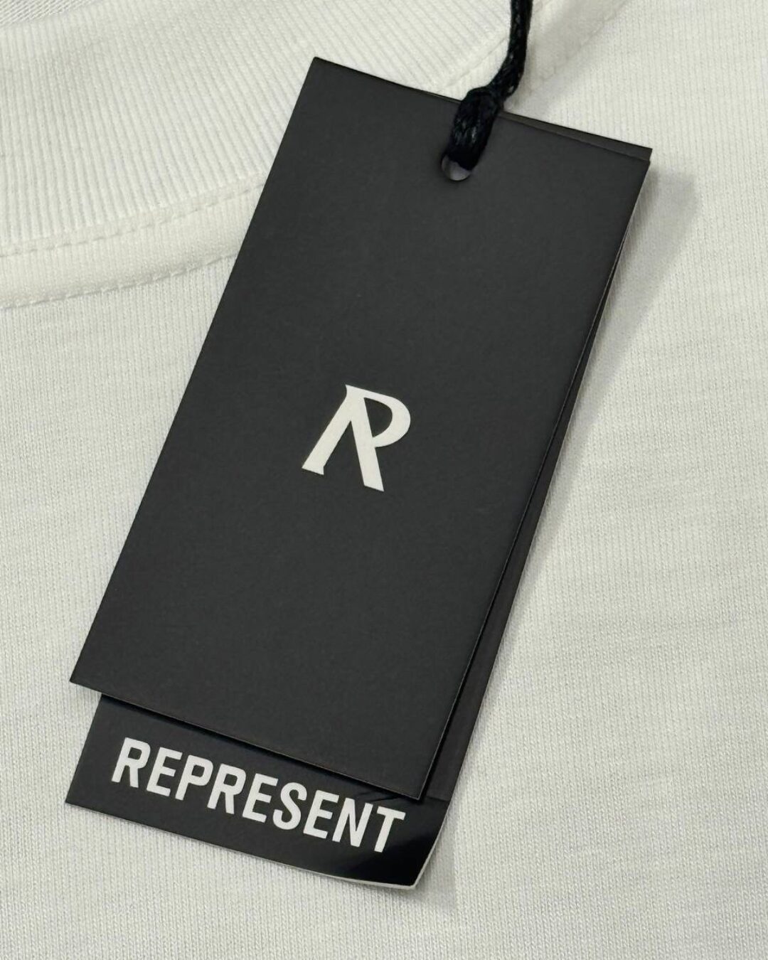 Футболка Represent