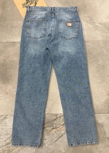 db5e317b-7153-48cd-b07d-88328b856098