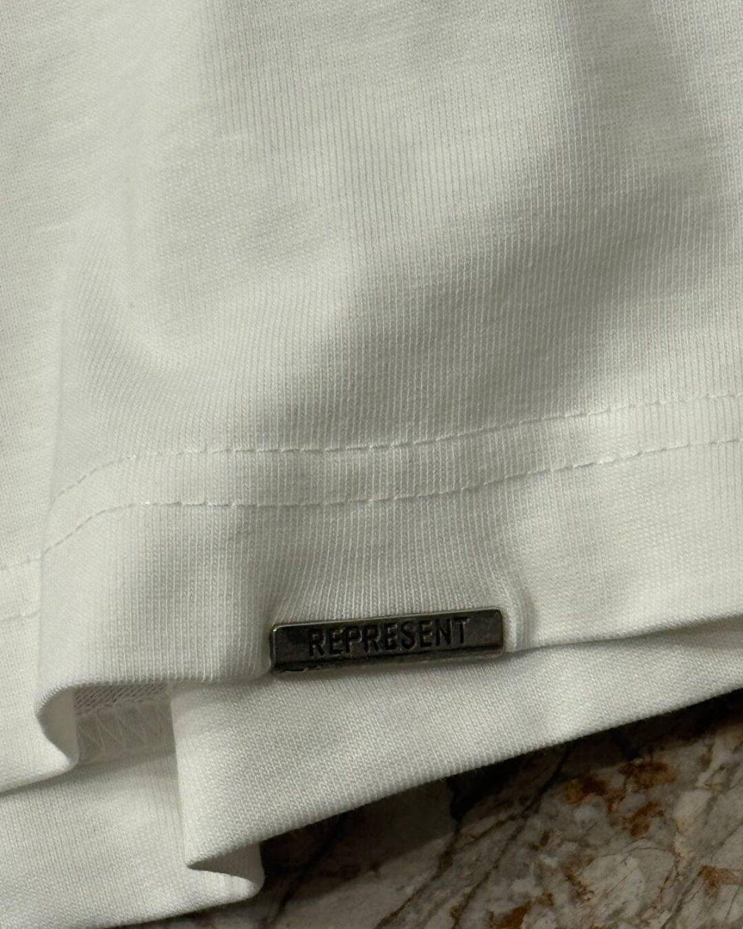 Футболка Represent