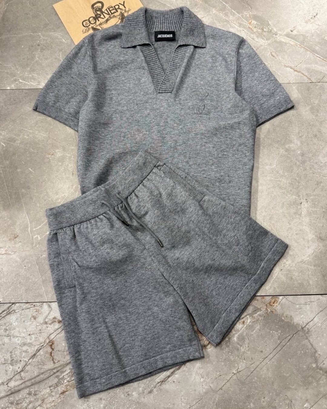 Летний костюм Jacquemus