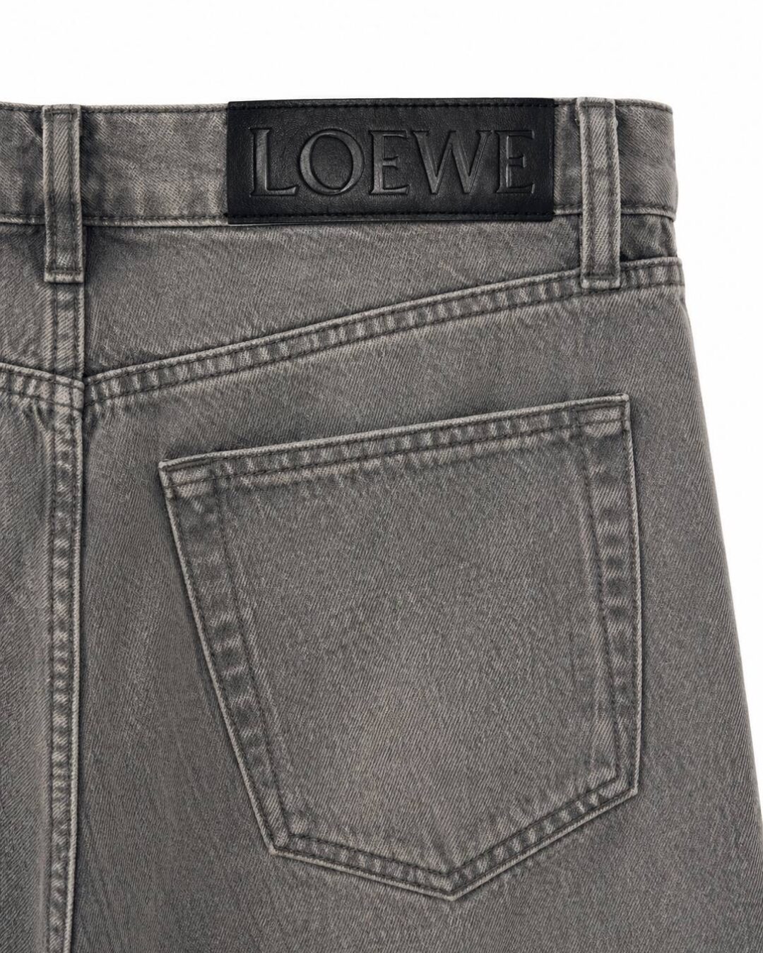 Джинсы Loewe