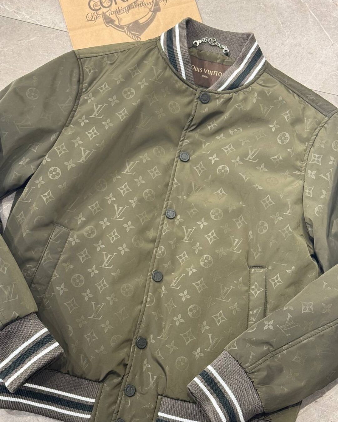 Бомбер Louis Vuitton