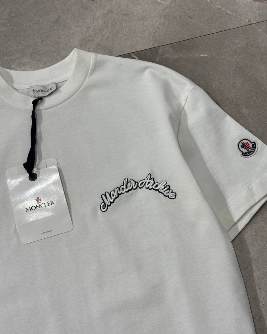 Футболка Moncler