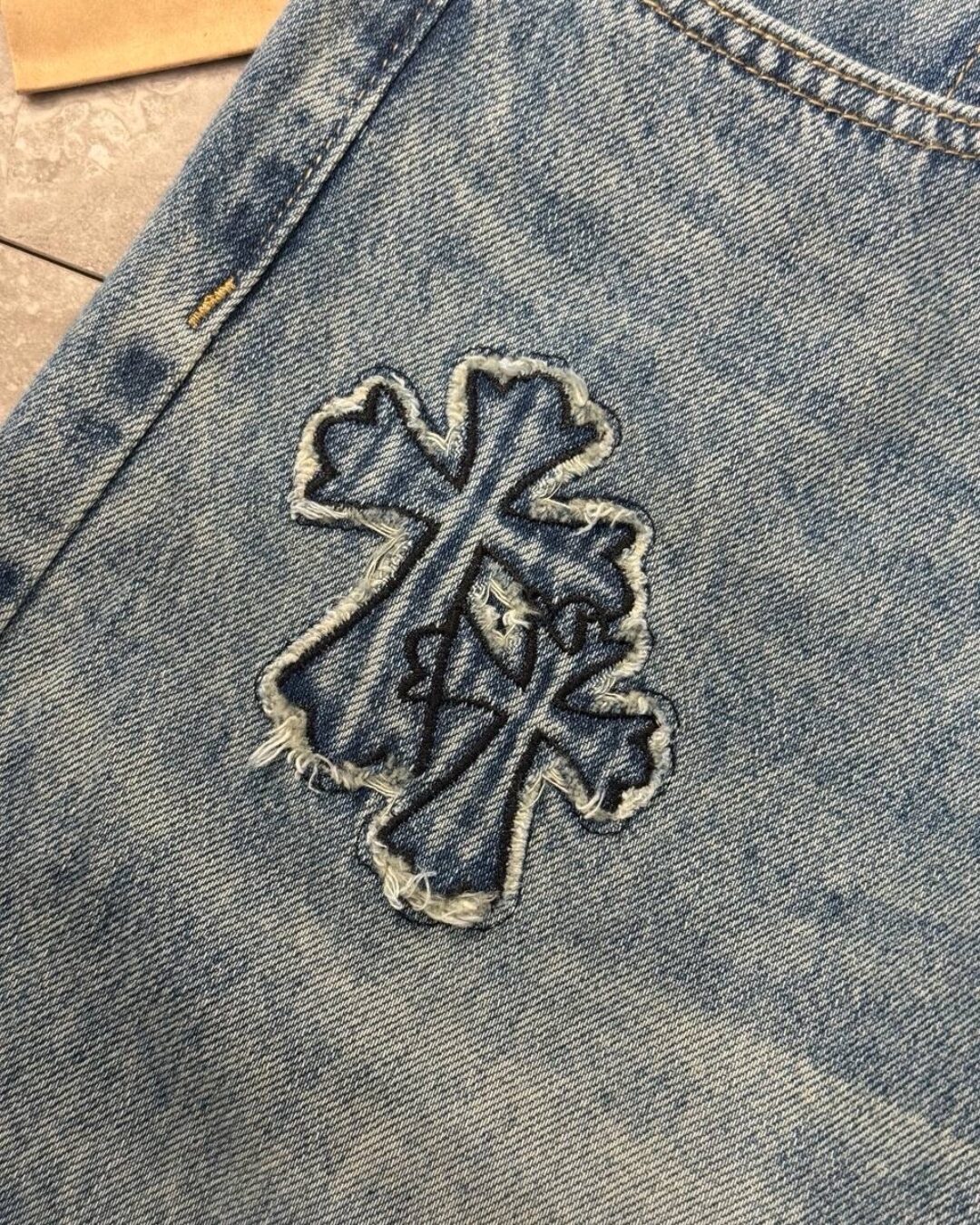 Джинсы Chrome Hearts