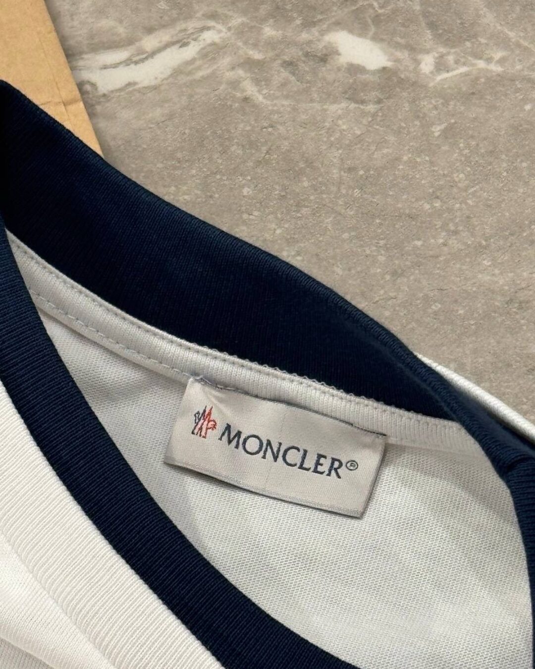 Футболка Moncler