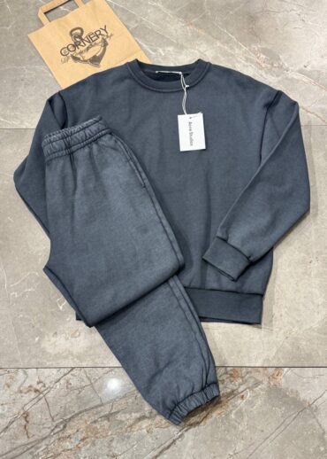 Костюм Acne