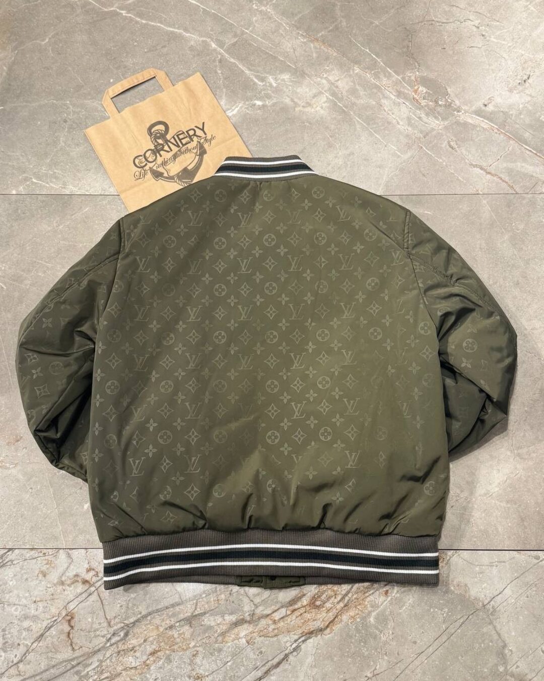 Бомбер Louis Vuitton