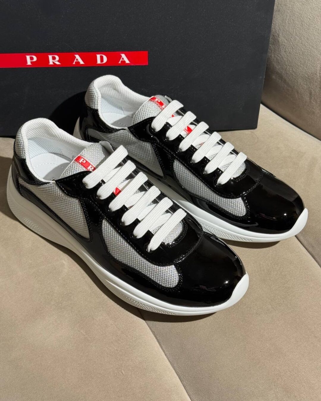 Кроссовки Prada