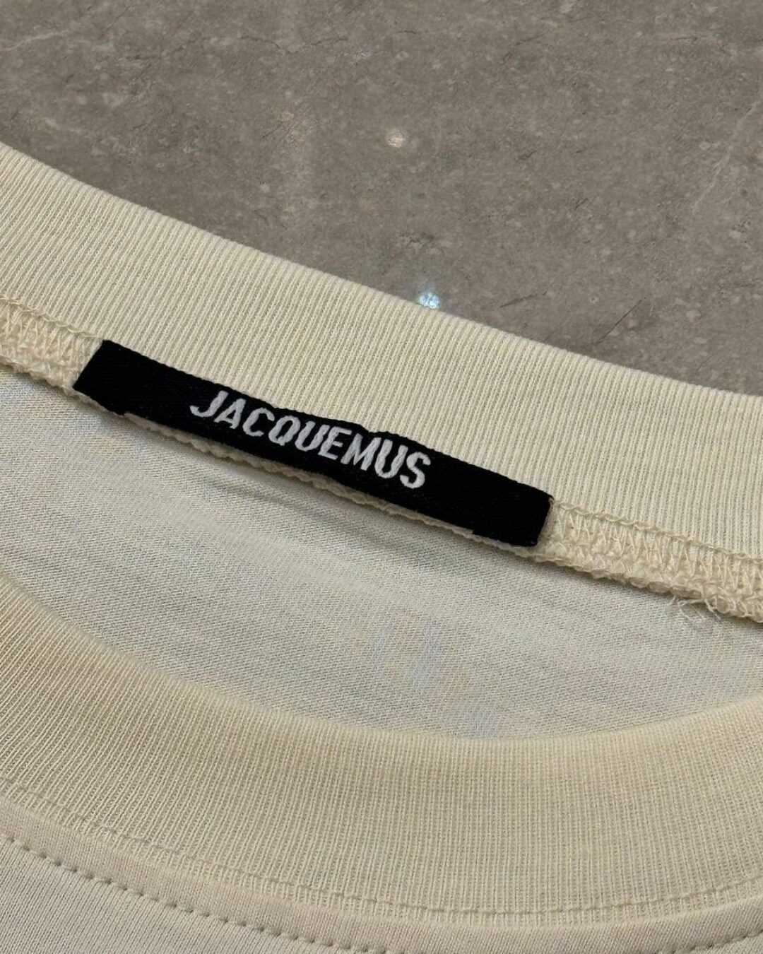 Футболка Jacquemus