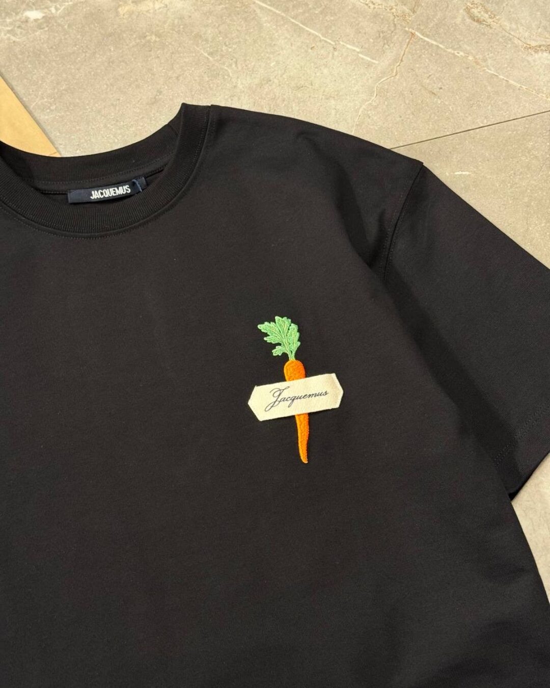 Футболка Jacquemus