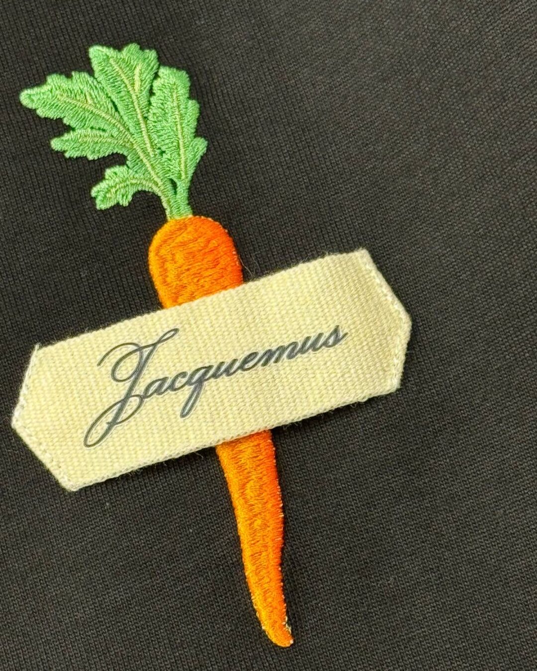Футболка Jacquemus