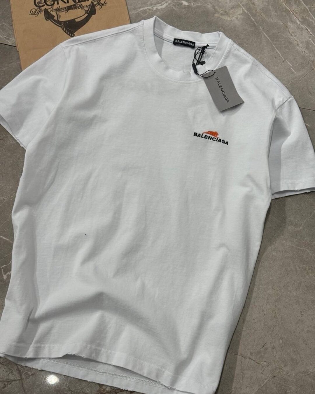 Футболка Balenciaga