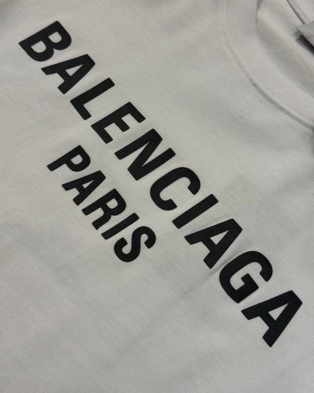Футболка Balenciaga