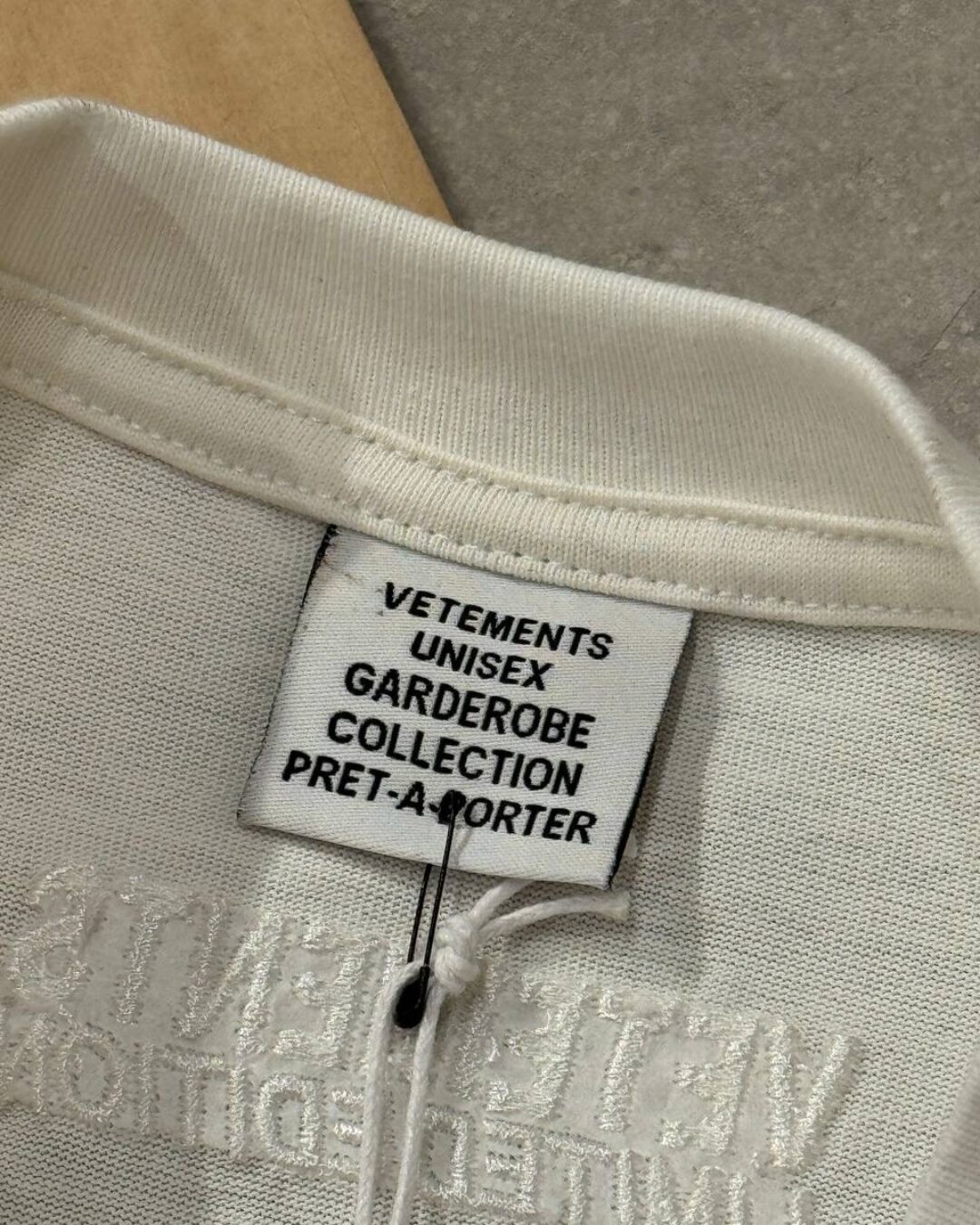 Футболка Vetements