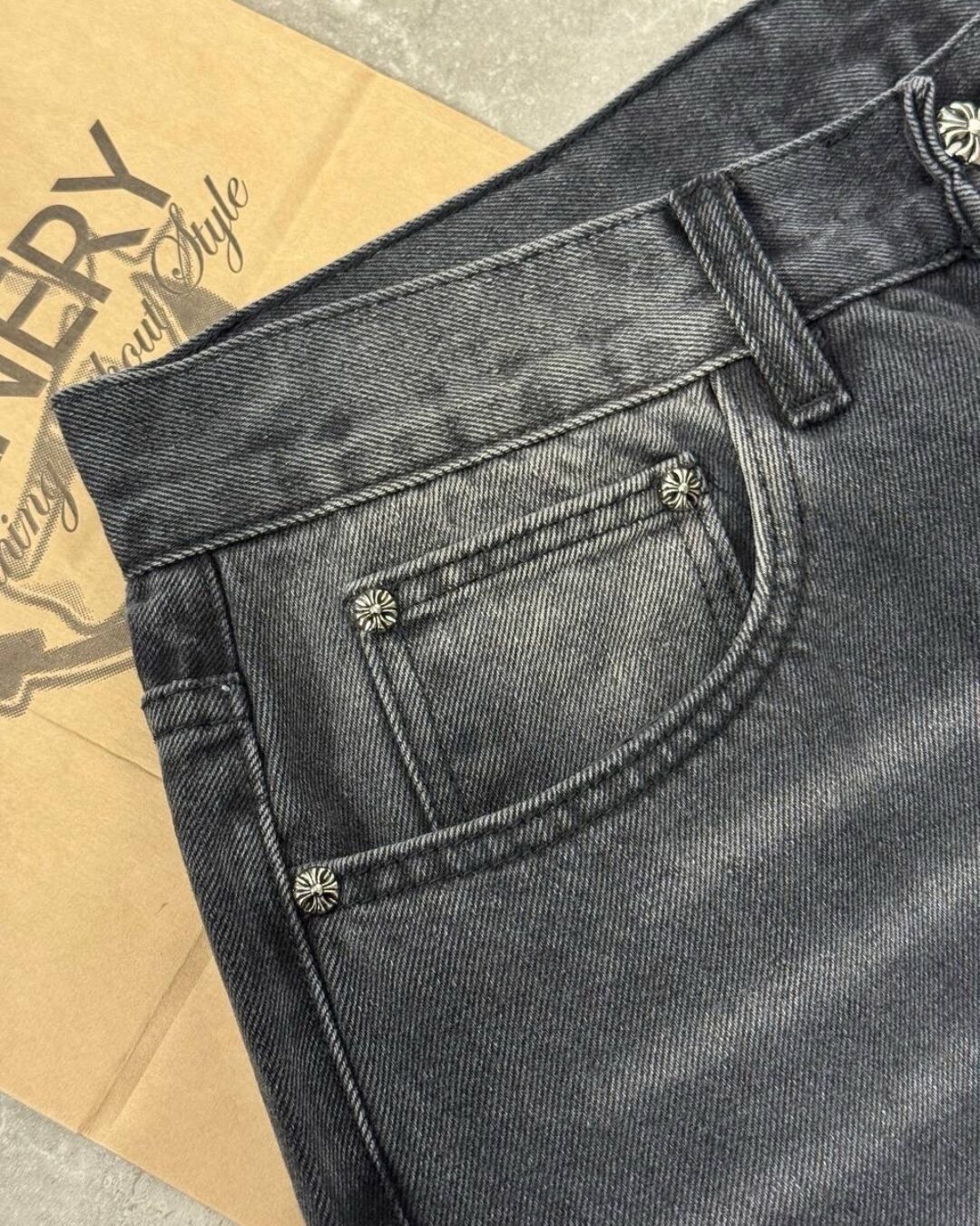 Джинсы Chrome Hearts