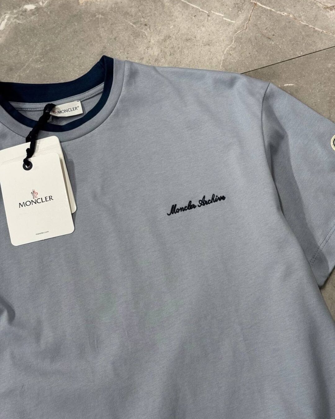 Футболка Moncler