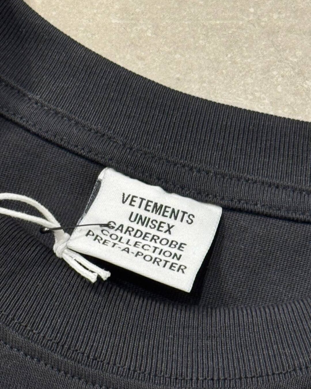 Футболка Vetements