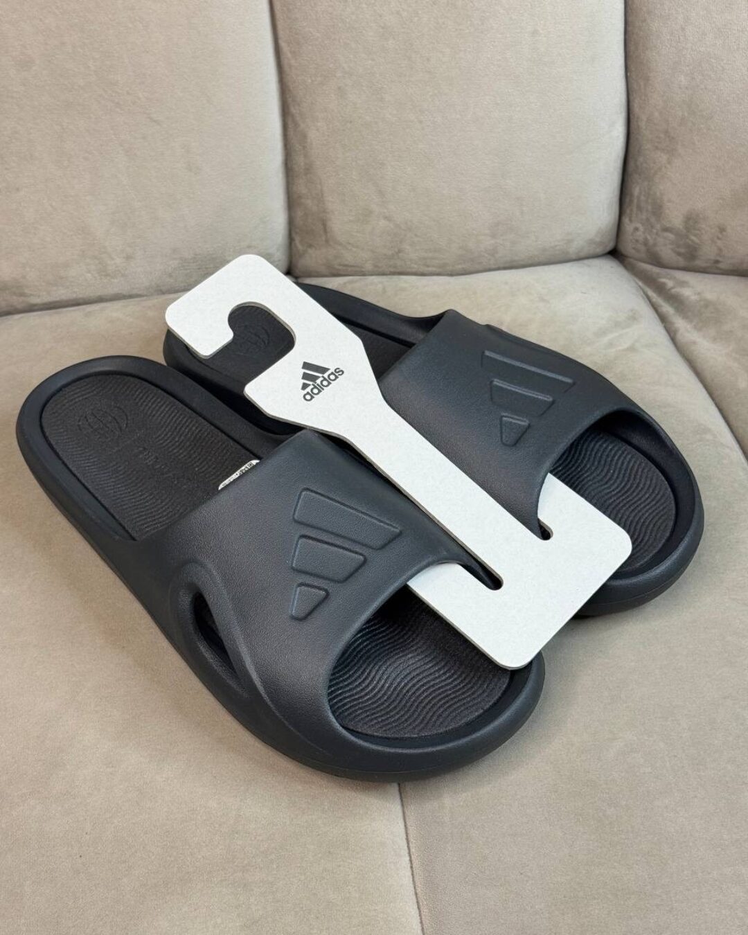 Тапки Adidas