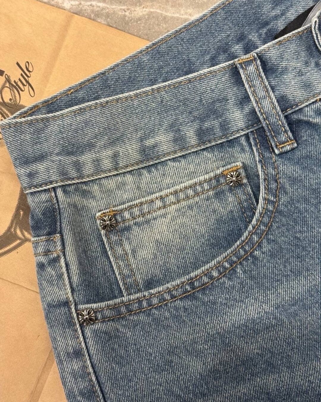 Джинсы Chrome Hearts