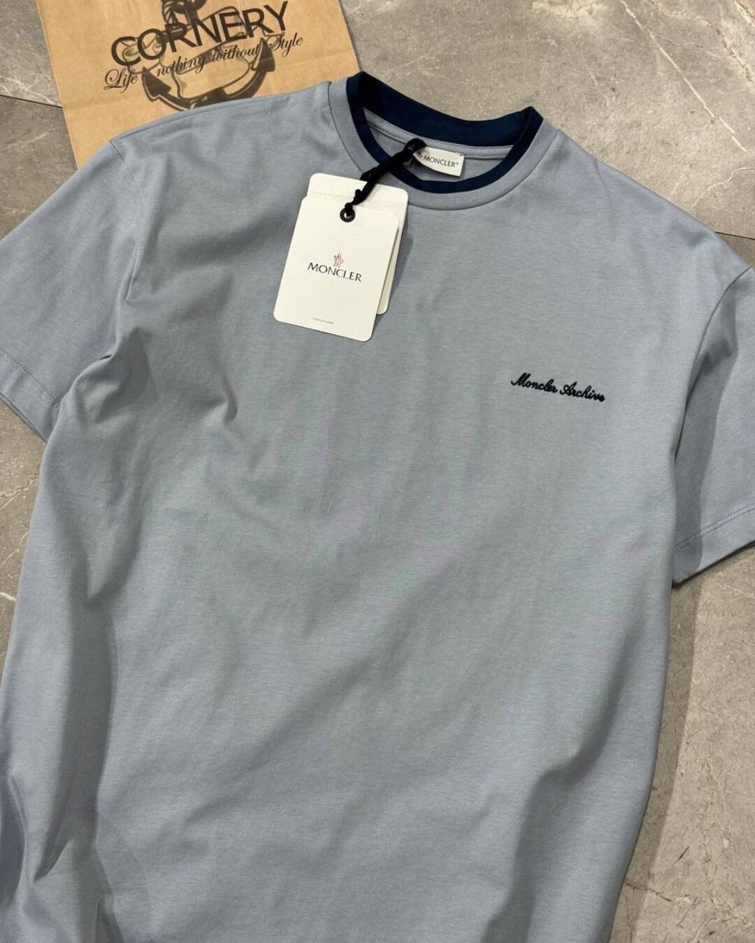 Футболка Moncler