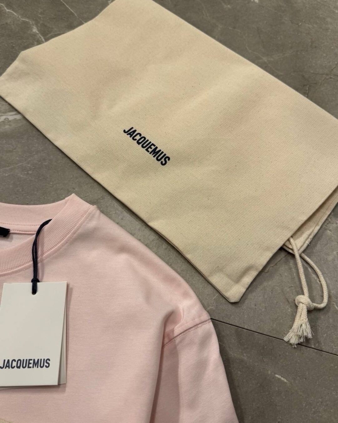 Футболка Jacquemus