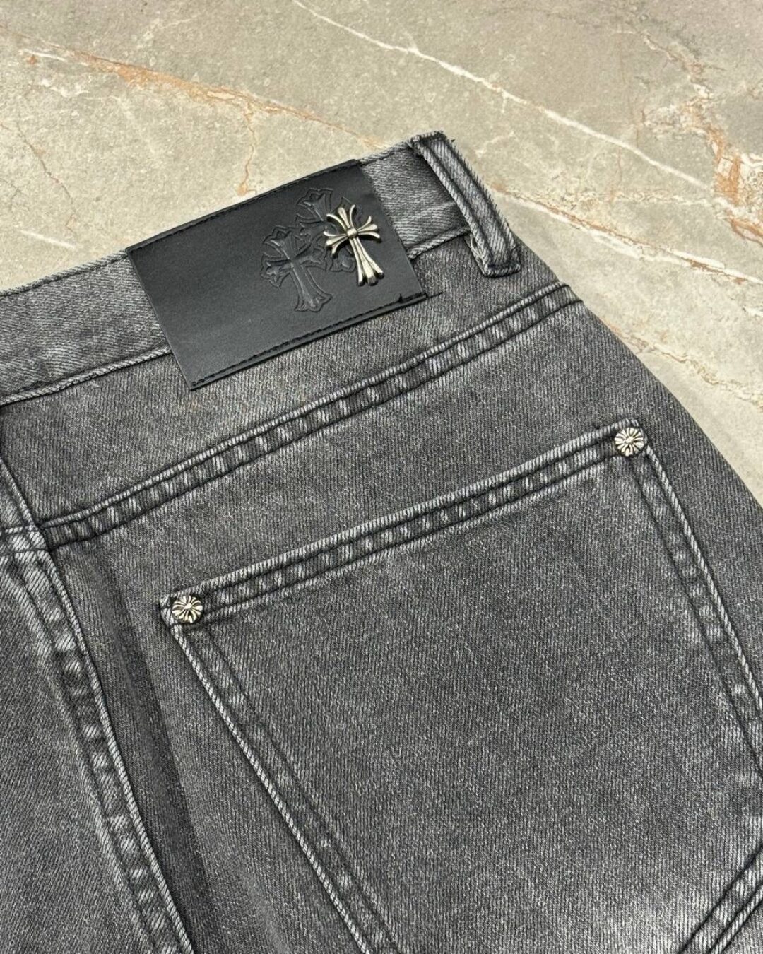 Джинсы Chrome Hearts