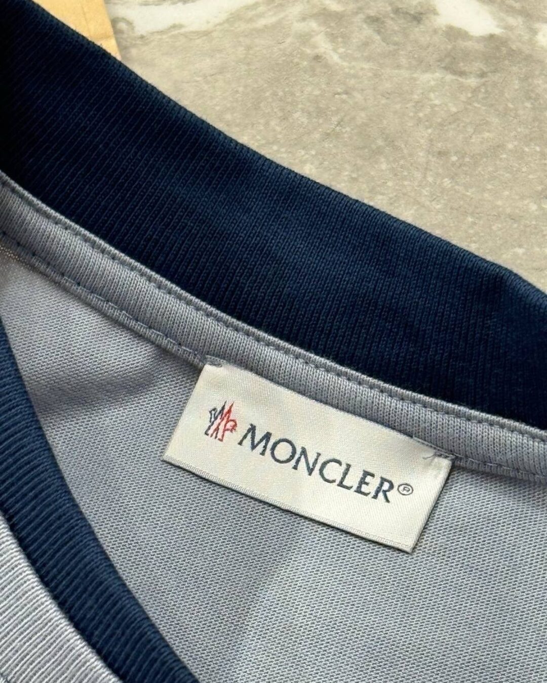 Футболка Moncler