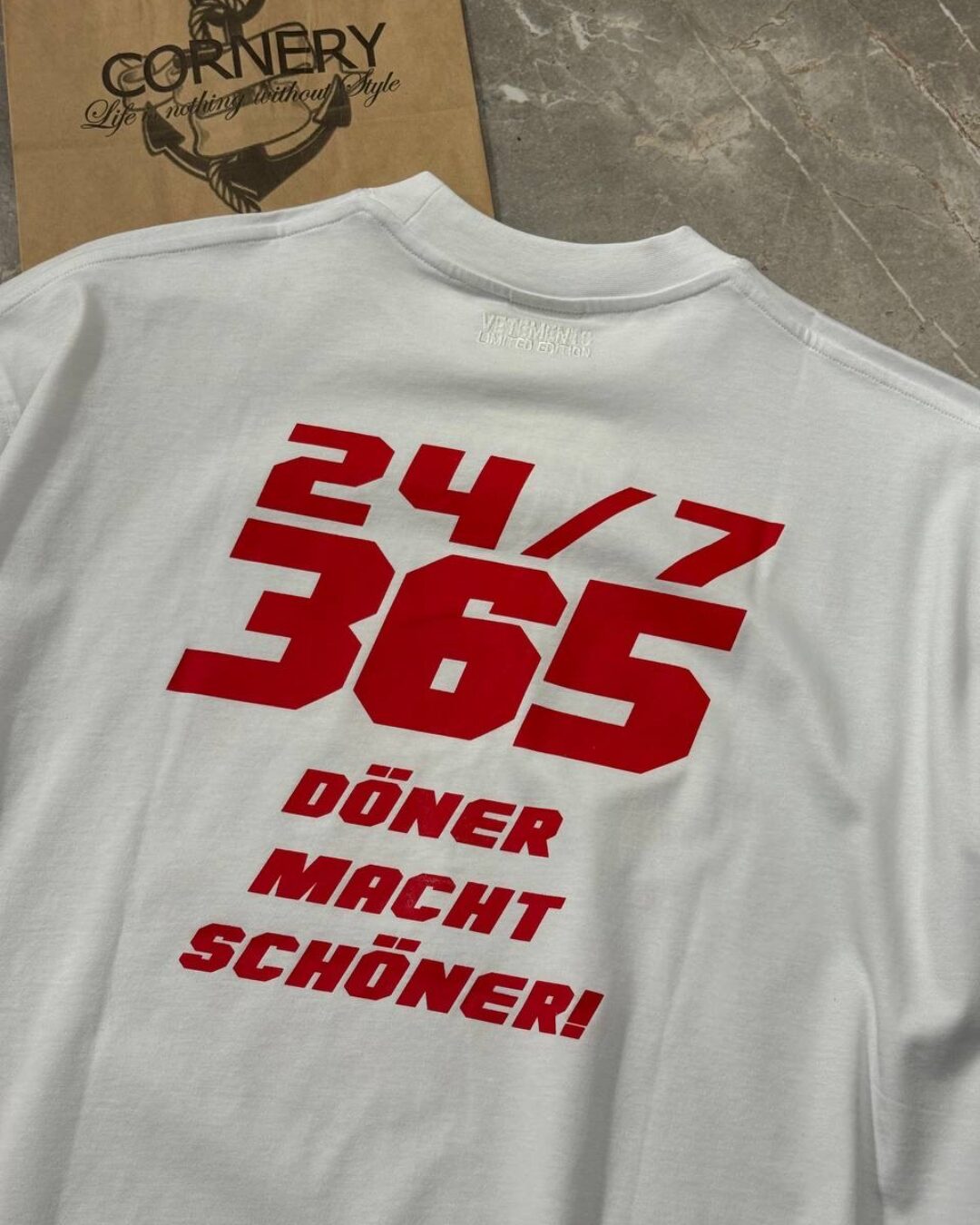 Футболка Vetements Doner