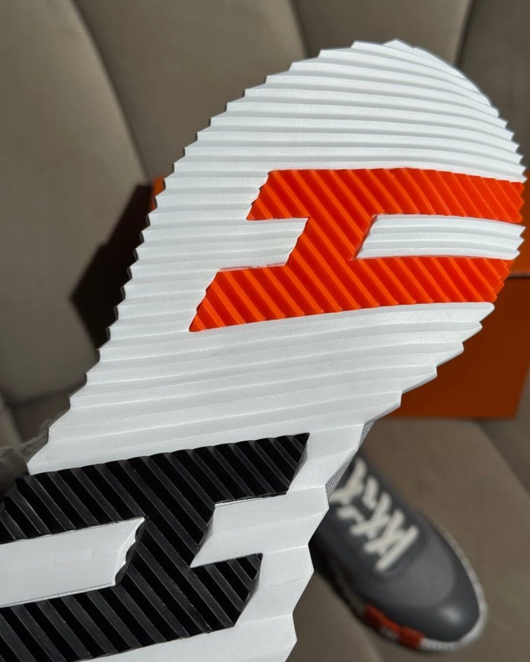 Кроссовки Hermes