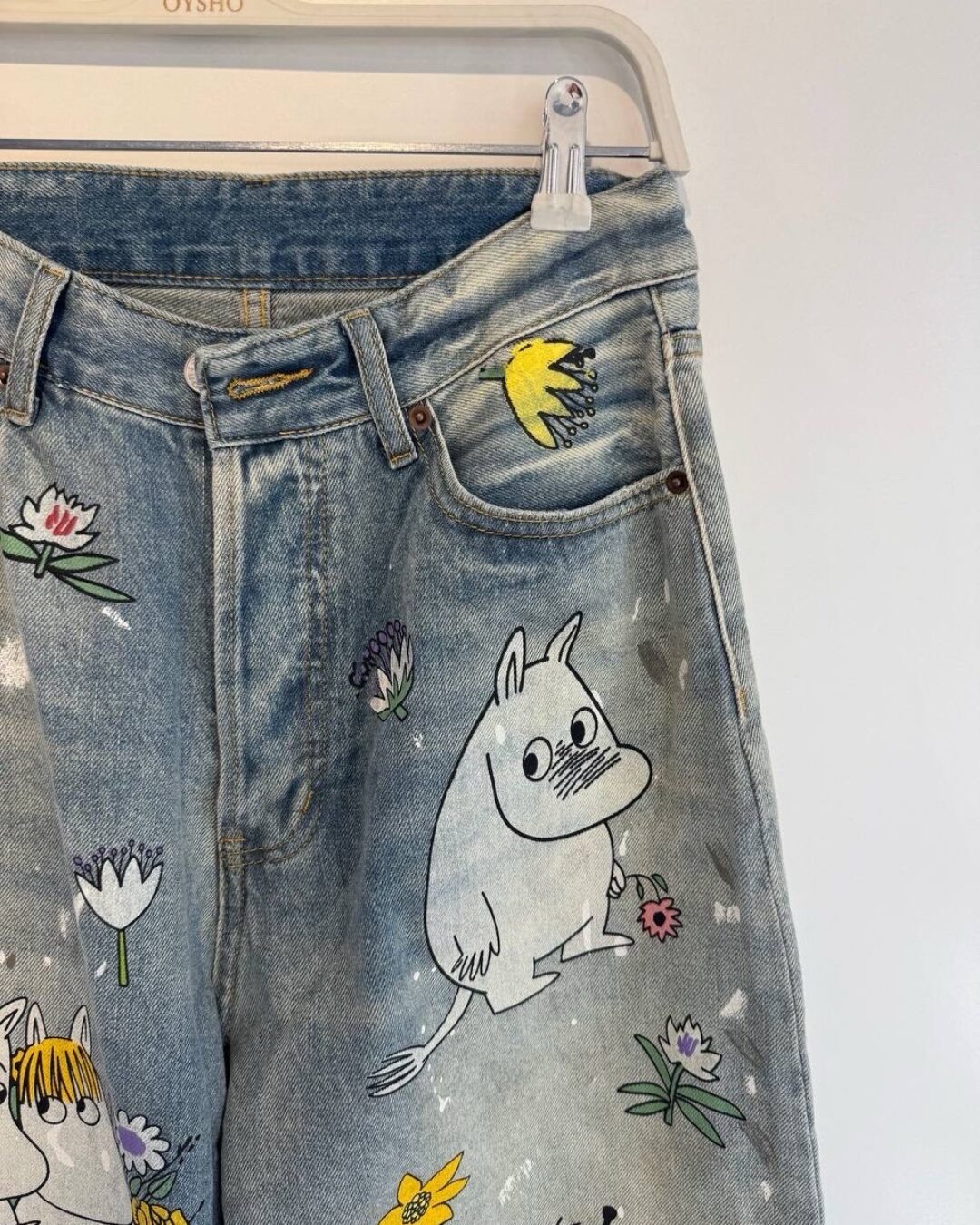 Джинсы Acne x Moomin