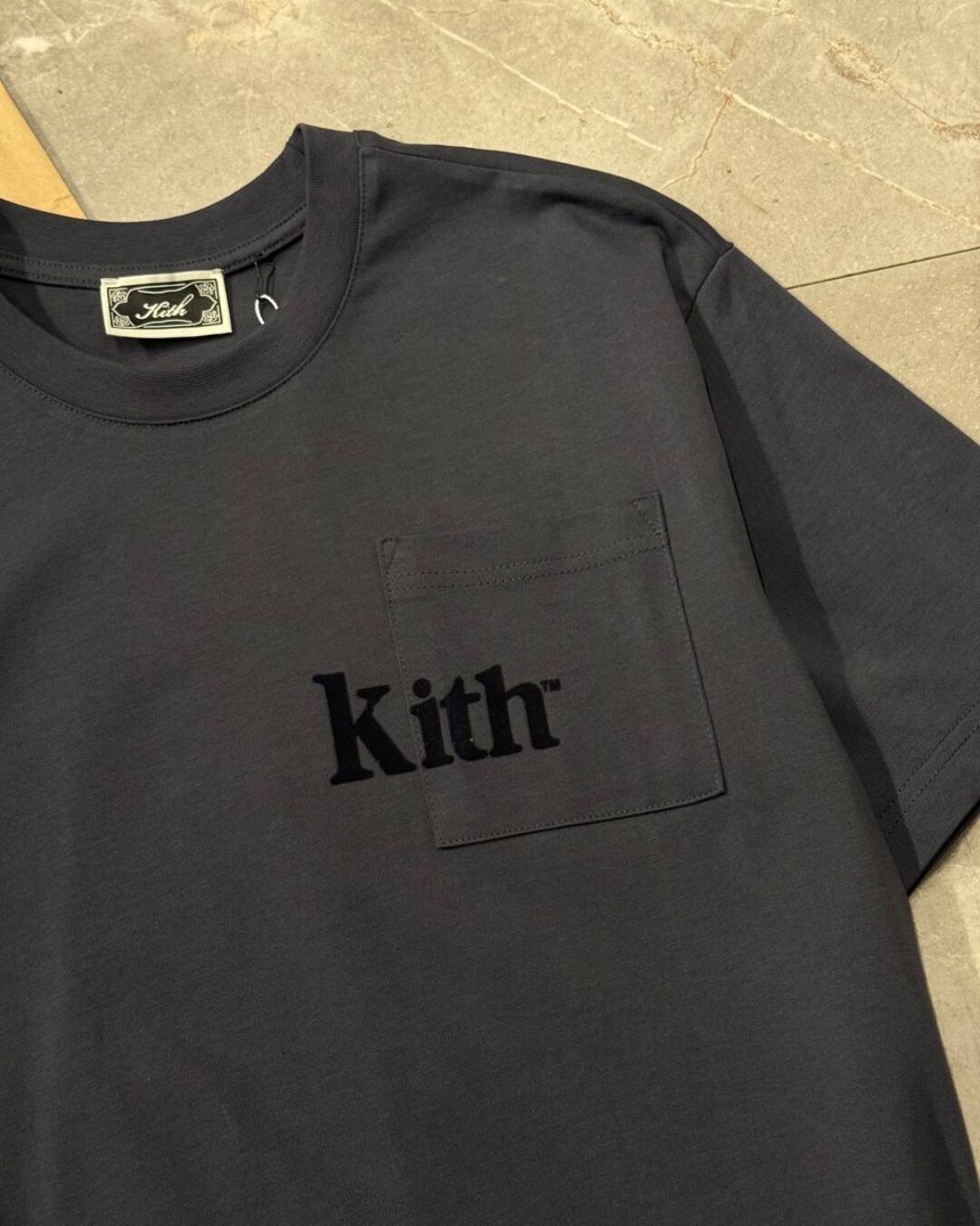 Футболка Kith