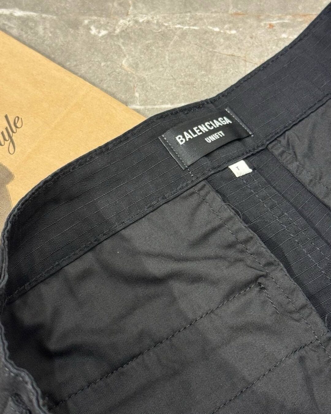 Штаны Balenciaga