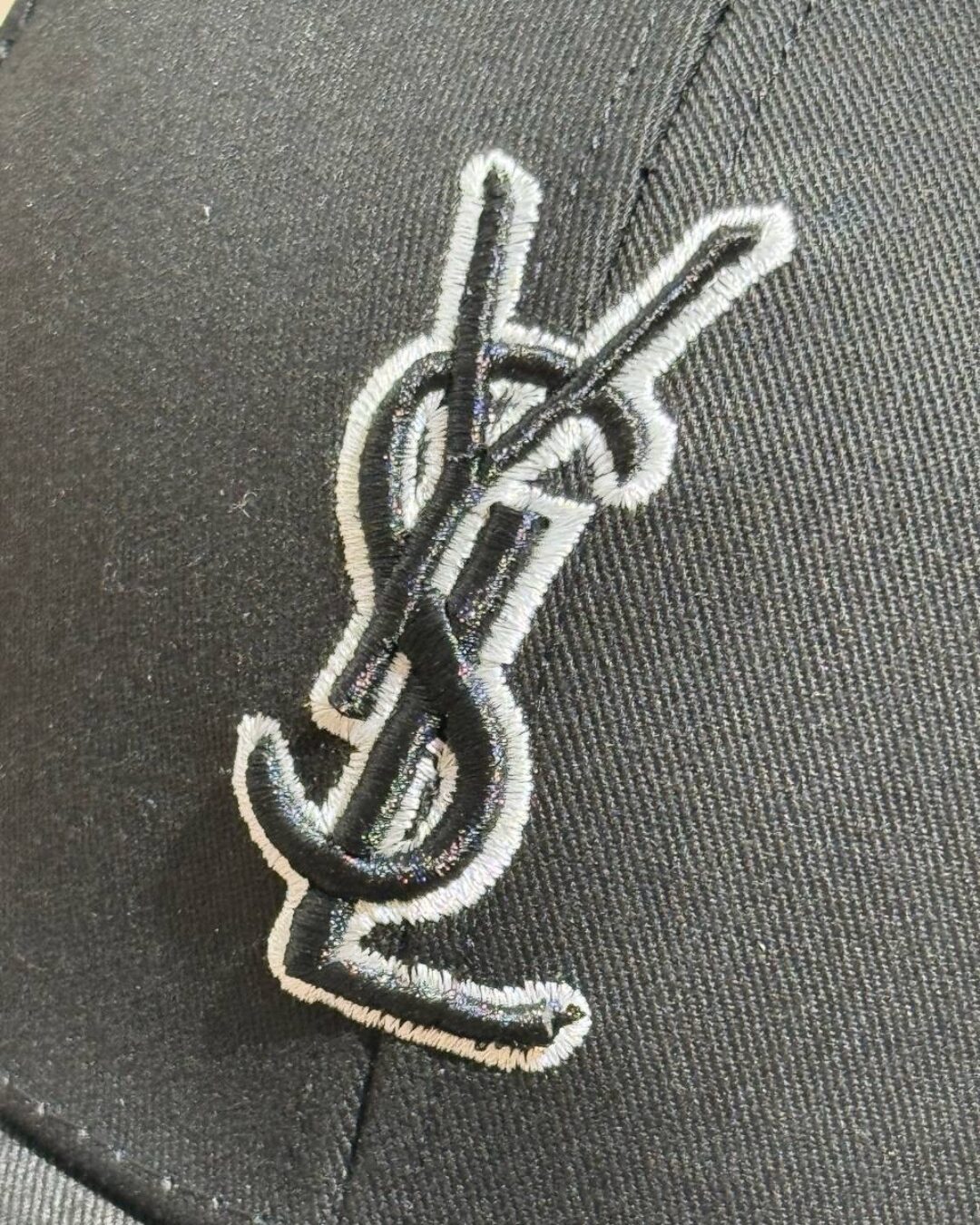 Кепка Yves Saint Laurent