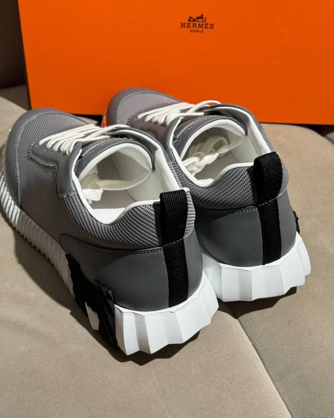 Кроссовки Hermes