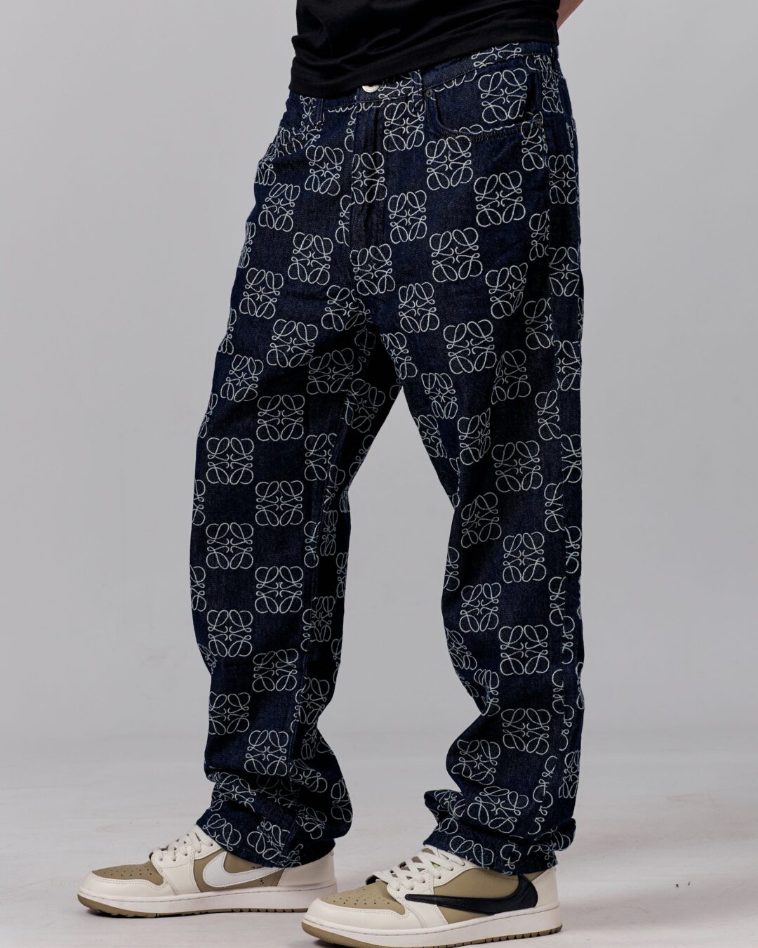 Джинсы Loewe