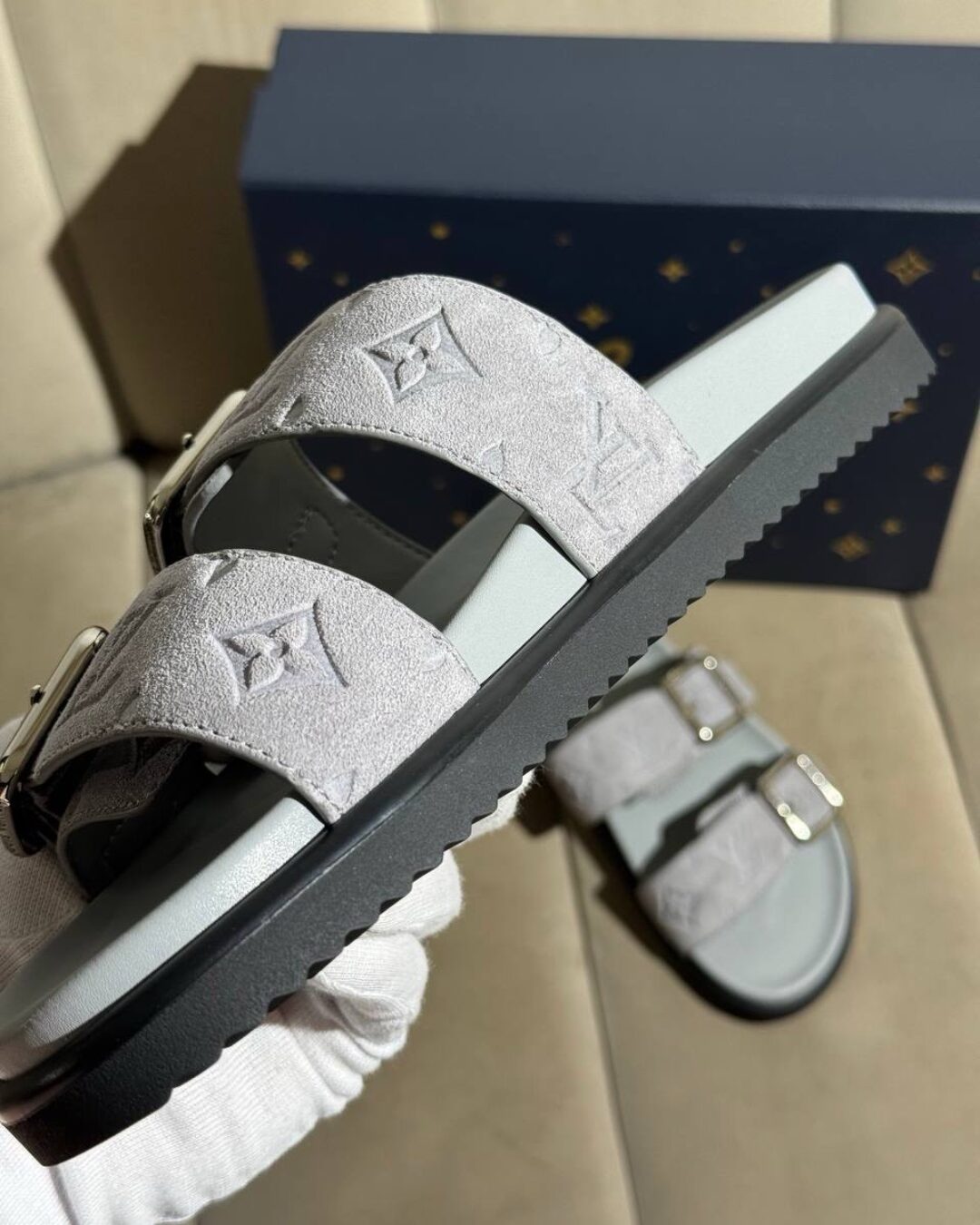 Тапки Louis Vuitton