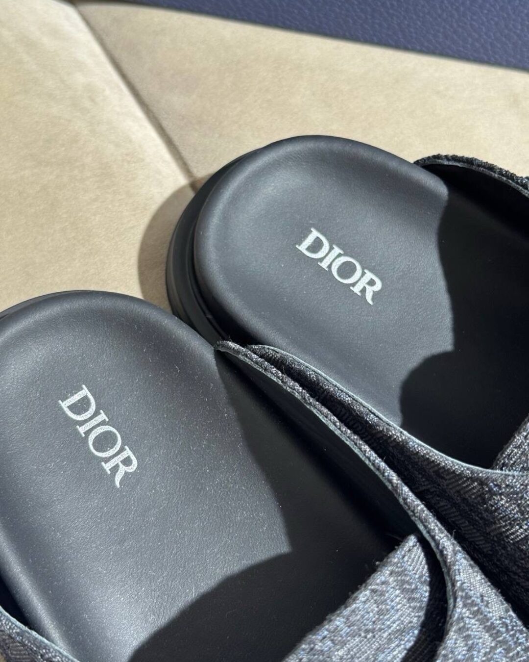 Сабо Dior