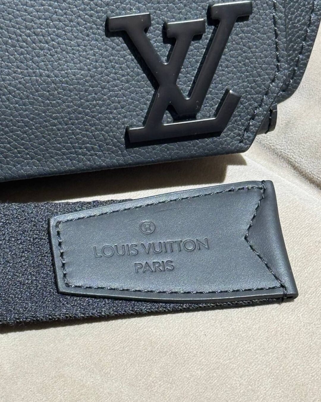 Сумка Louis Vuitton Aerogram Takeoff