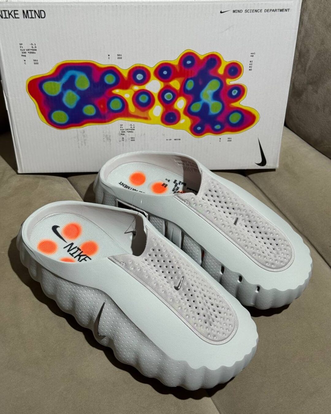 Тапки Nike Mind 001