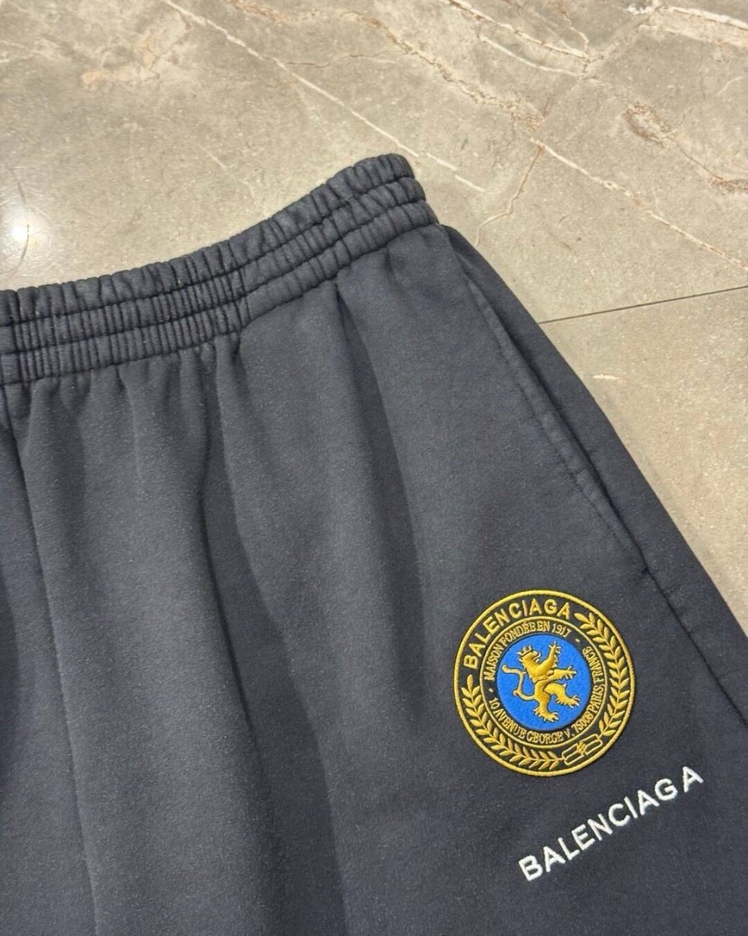Шорты Balenciaga