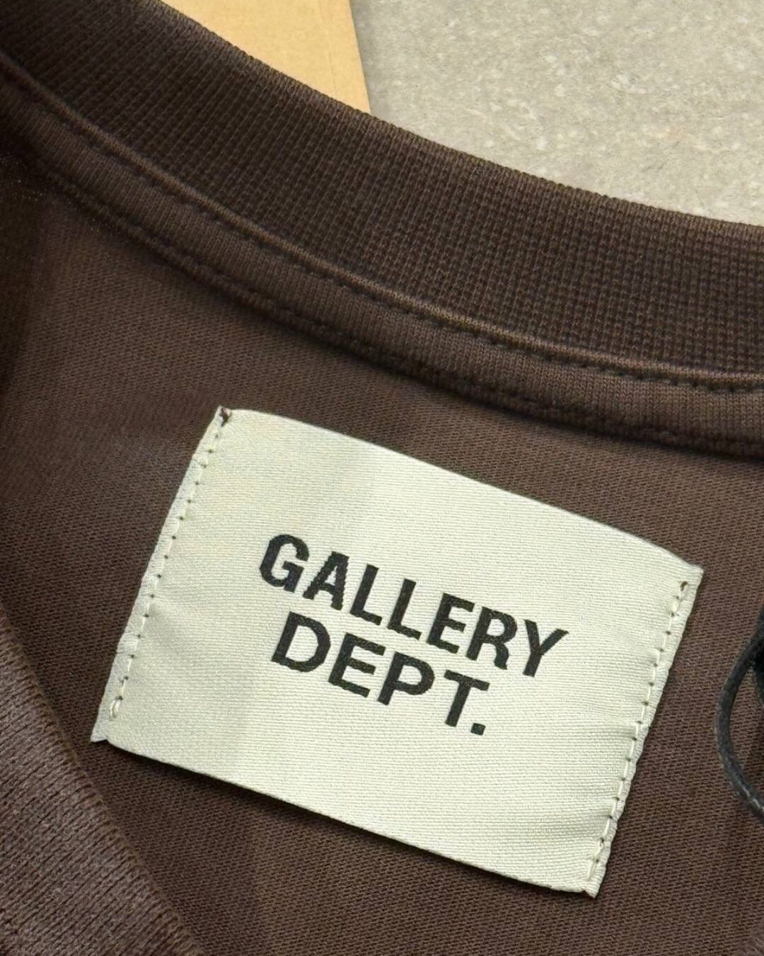 Футболка Gallery Dept