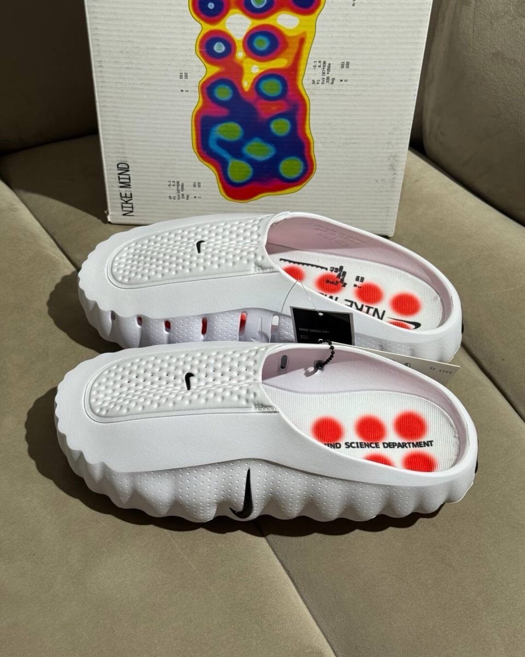 Тапки Nike Mind 001