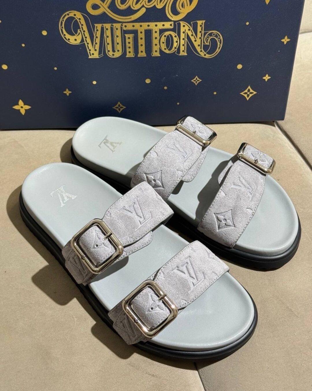 Тапки Louis Vuitton
