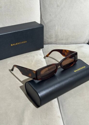 Очки Balenciaga