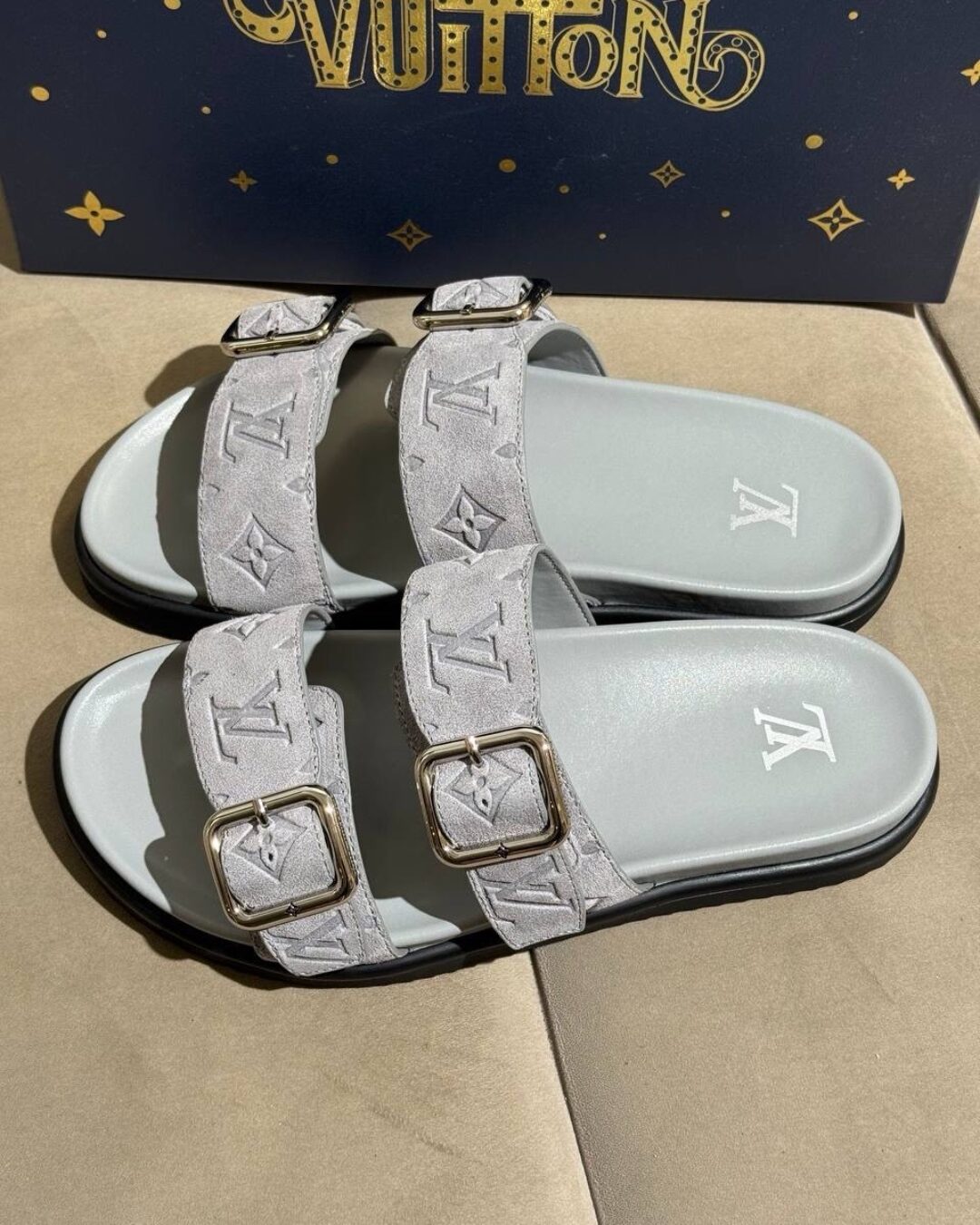 Тапки Louis Vuitton