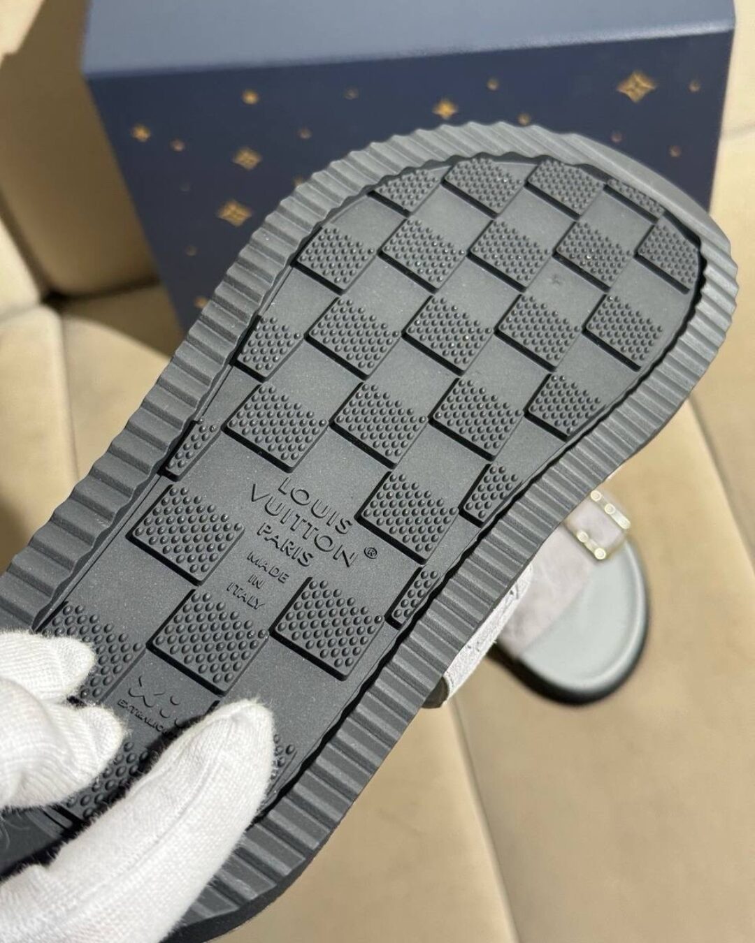 Тапки Louis Vuitton