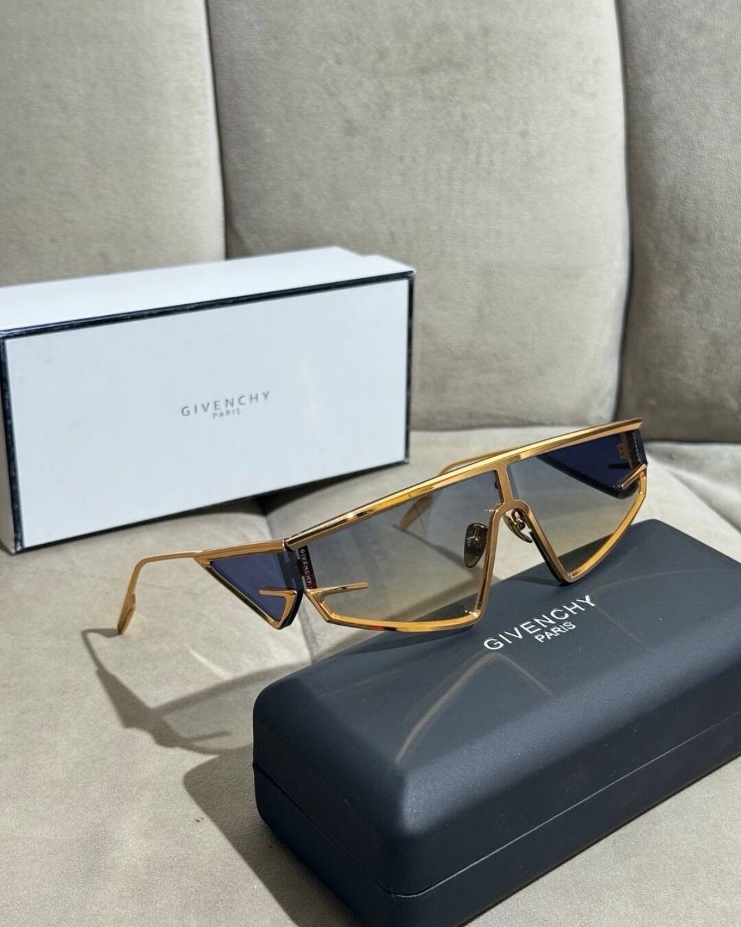 Очки Givenchy